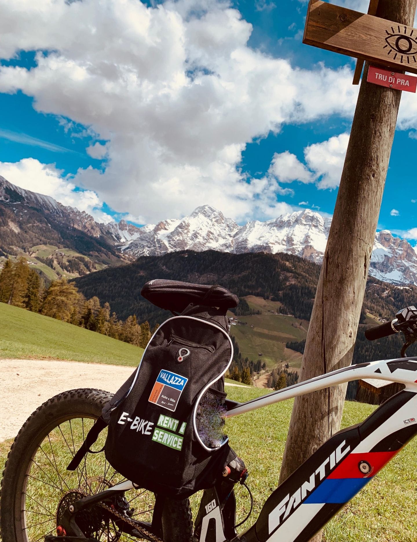 Cycling from one side of Val Badia to the other one